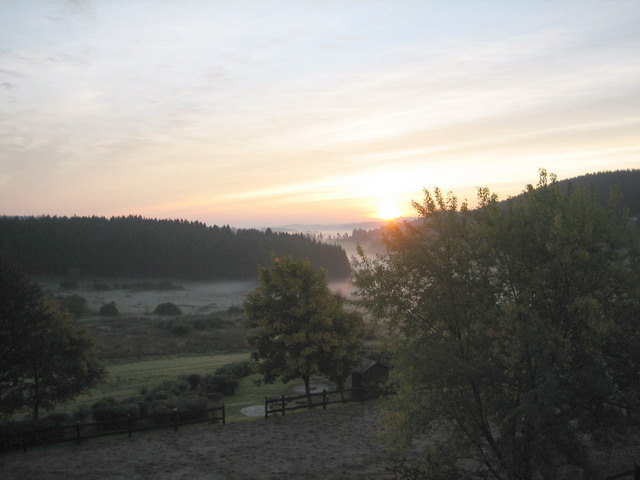 Sonnenaufgang vom Hotelfenster bestaunt!